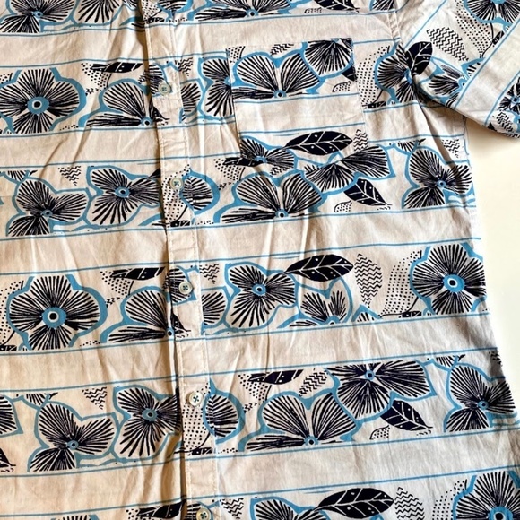 Amongst Others Mens Short Sleeve Shirt Size Large - Picture 12 of 16